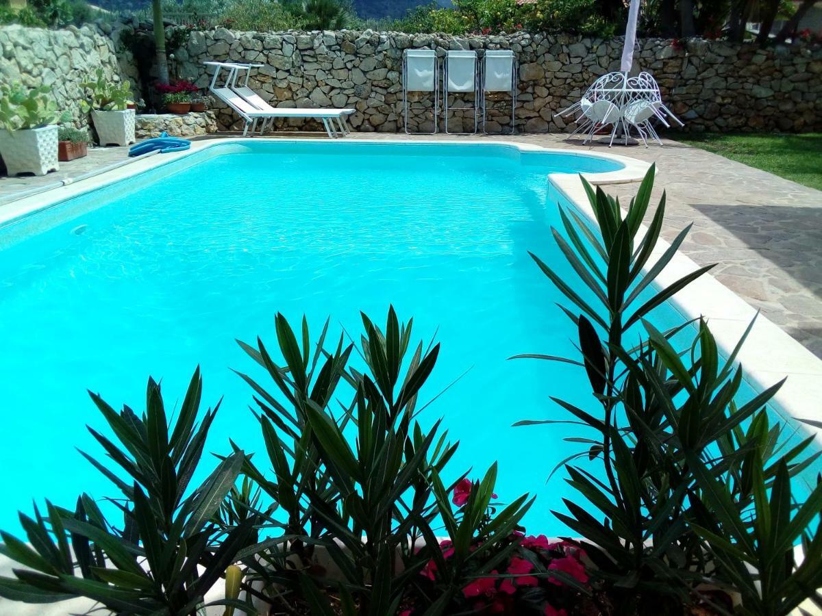 Villa Manzella Piscina Privata 奇尼斯 外观 照片