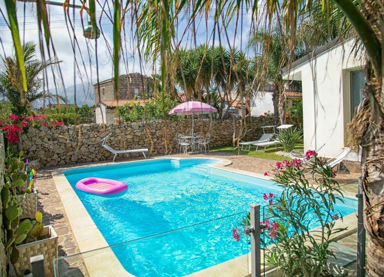 Villa Manzella Piscina Privata 奇尼斯 外观 照片