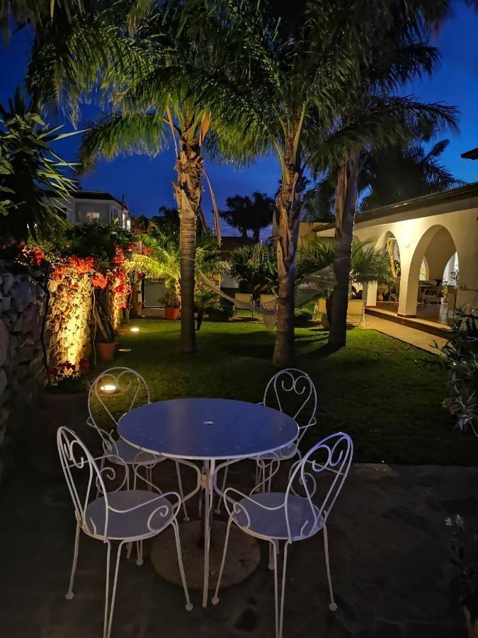 Villa Manzella Piscina Privata 奇尼斯 外观 照片